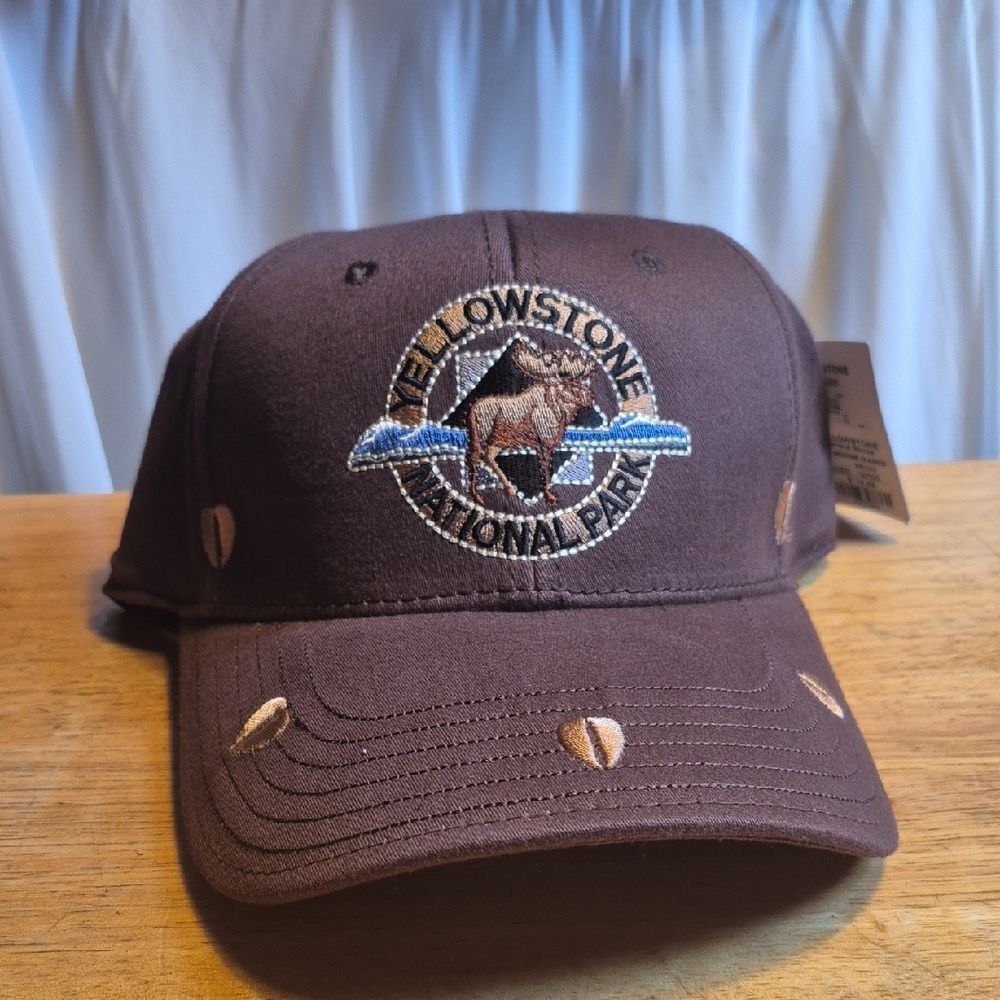Yellowstone National Park Small/Medium Stretchfit Hat - New